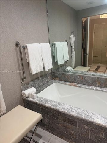 551 N Fort Lauderdale Beach Boulevard R1810, Fort Lauderdale, FL 33304