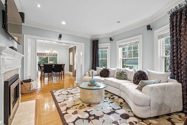 34 Glen Road, Winchester, MA 01890