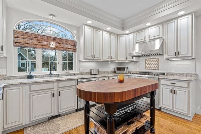 34 Glen Road, Winchester, MA 01890