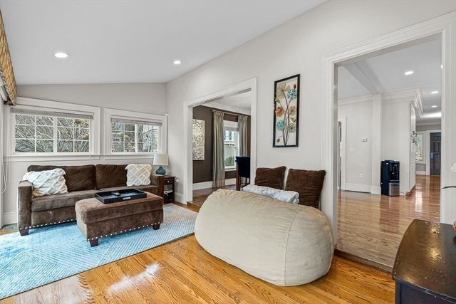 34 Glen Road, Winchester, MA 01890