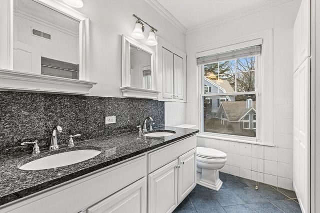 34 Glen Road, Winchester, MA 01890
