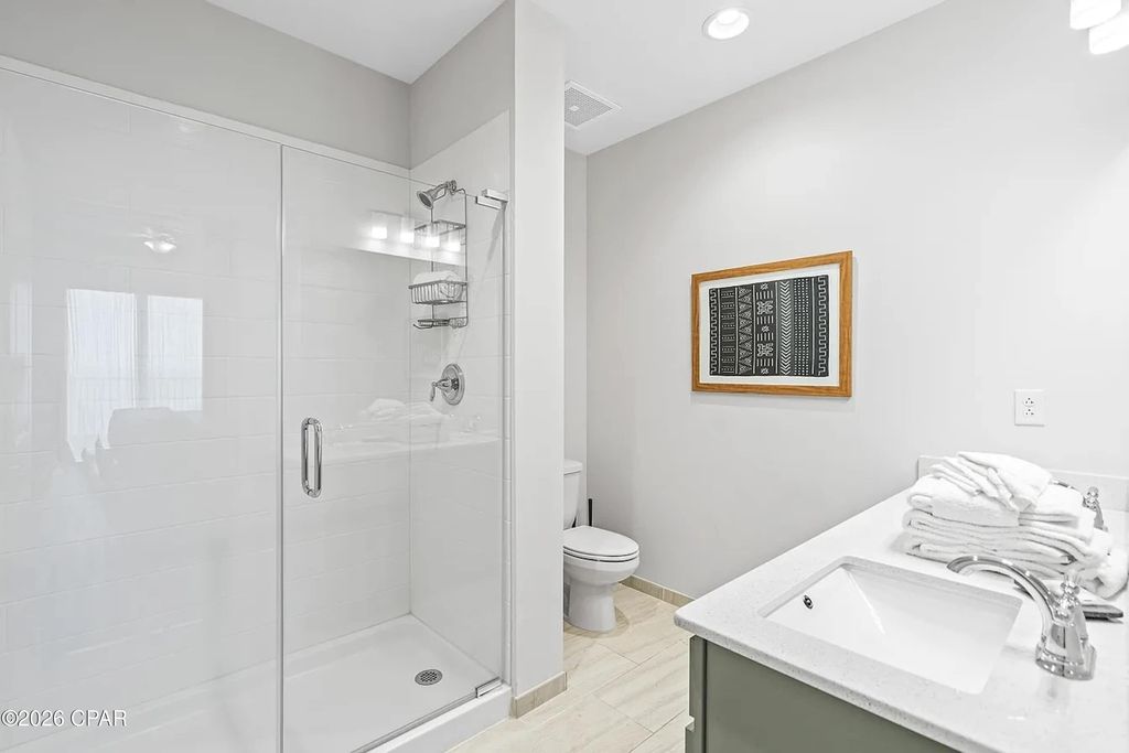 Image 13 of property listing at 15928 Front Beach Road 32302, Panama City Beach, FL 32413