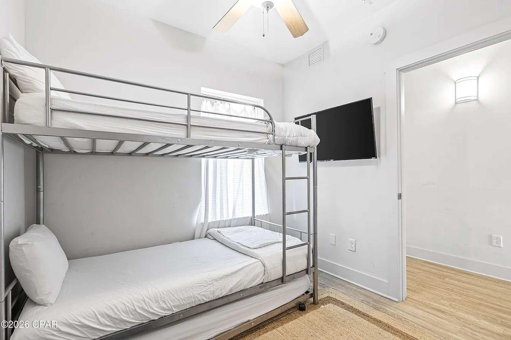 Image 18 of property listing at 15928 Front Beach Road 32302, Panama City Beach, FL 32413