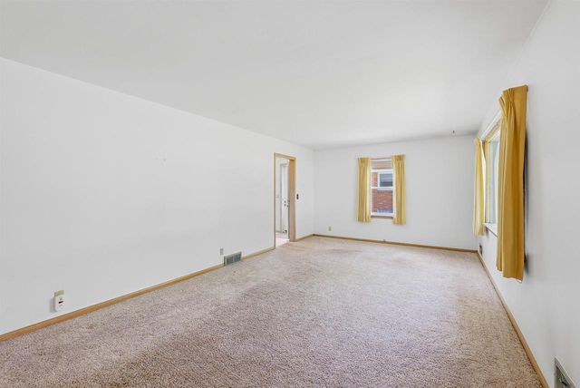 75 S RESERVE AVENUE, Fond Du Lac, WI 54935