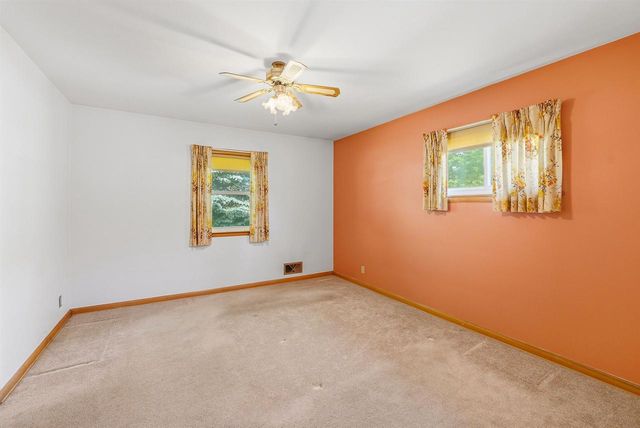 75 S RESERVE AVENUE, Fond Du Lac, WI 54935