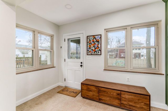 223 W Dunedin Road, Columbus, OH 43214