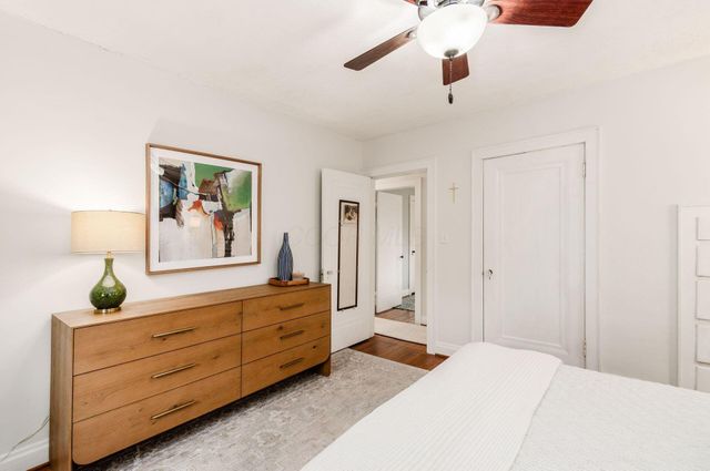 223 W Dunedin Road, Columbus, OH 43214