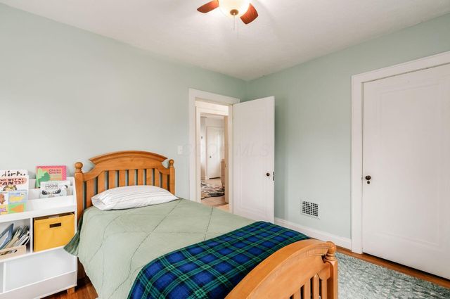 223 W Dunedin Road, Columbus, OH 43214