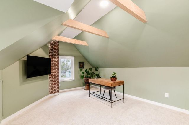 223 W Dunedin Road, Columbus, OH 43214