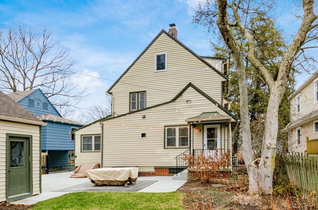 223 W Dunedin Road, Columbus, OH 43214