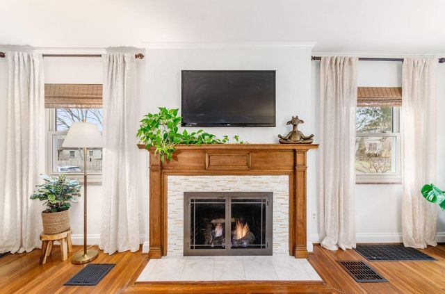 223 W Dunedin Road, Columbus, OH 43214