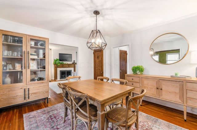 223 W Dunedin Road, Columbus, OH 43214