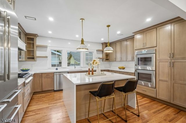 146 Sherman Ave, Glen Ridge Boro Twp., NJ 07028