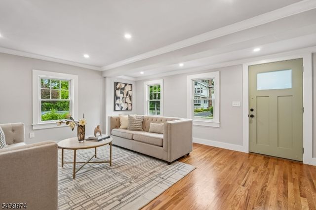 146 Sherman Ave, Glen Ridge Boro Twp., NJ 07028
