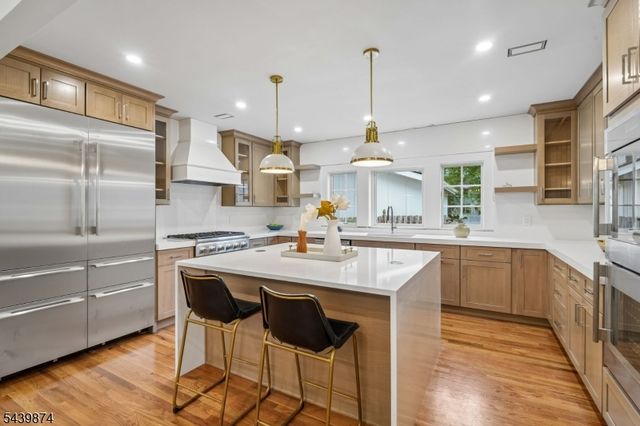 146 Sherman Ave, Glen Ridge Boro Twp., NJ 07028