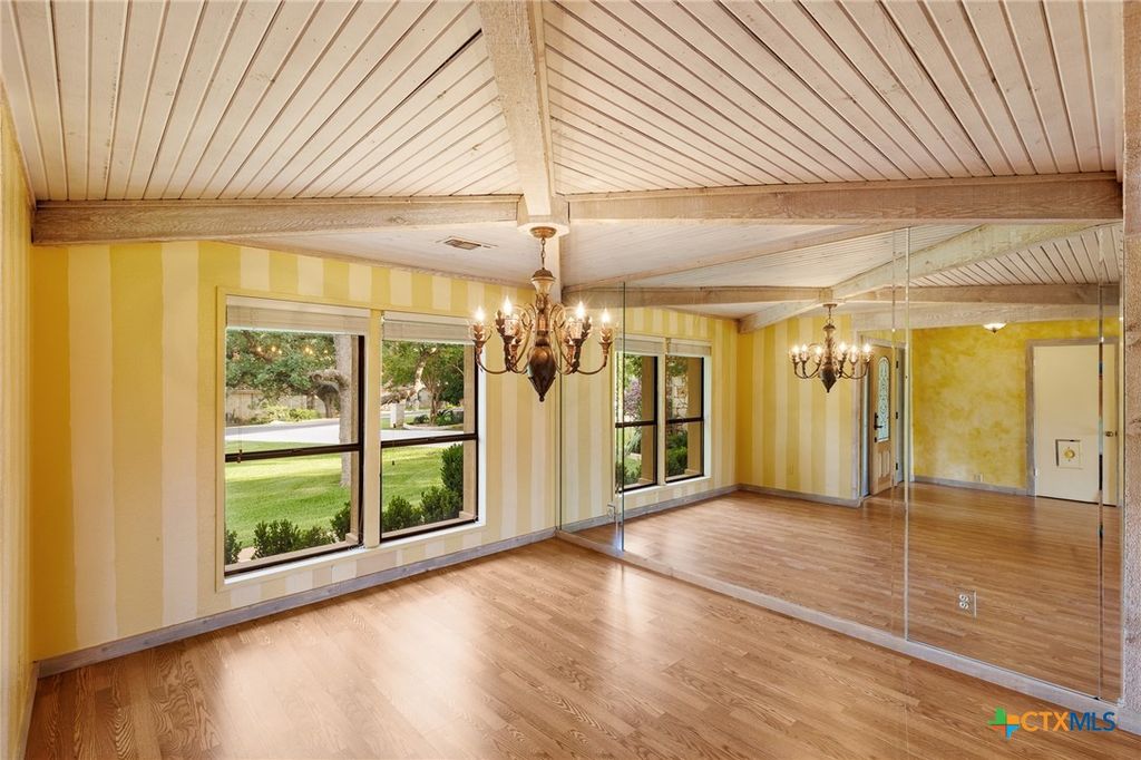 Image 19 of property listing at 2820 Aurora, Horseshoe Bay, TX 78657
