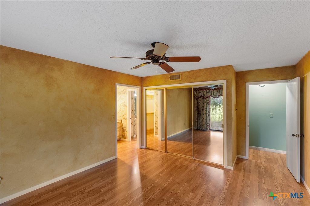 Image 21 of property listing at 2820 Aurora, Horseshoe Bay, TX 78657