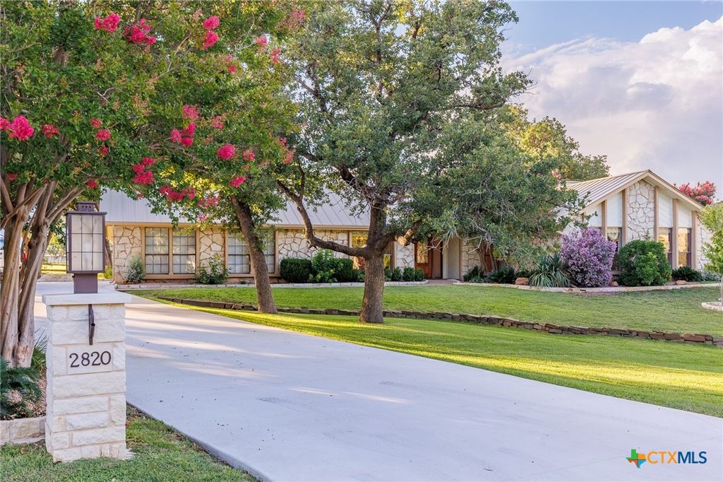 Image 39 of property listing at 2820 Aurora, Horseshoe Bay, TX 78657
