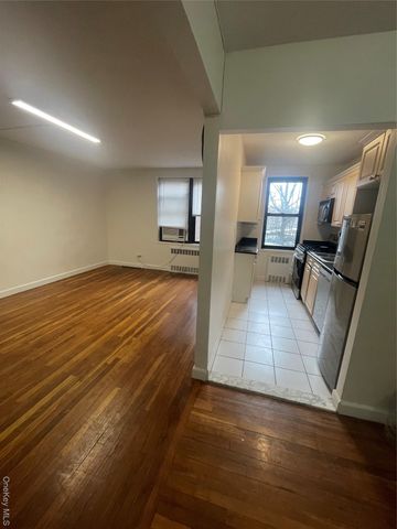 150-20 71st Avenue 2F, Kew Garden Hills, NY 11367