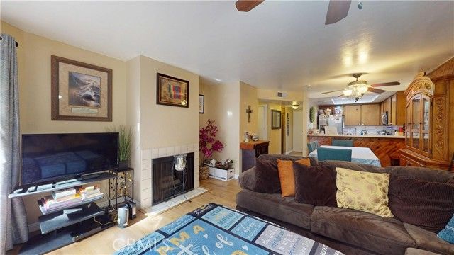 550 Orange Ave 216, Long Beach, CA 90802