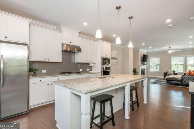 502 Via Secco Lane, Suwanee, GA 30024