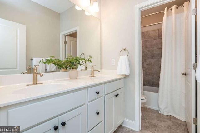 502 Via Secco Lane, Suwanee, GA 30024