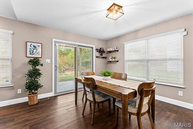 7994 Matterhorn Canyon Road, Caseyville, IL 62232