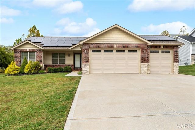 7994 Matterhorn Canyon Road, Caseyville, IL 62232