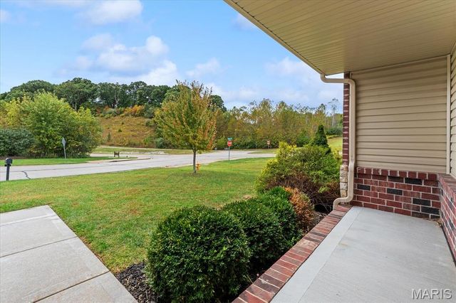 7994 Matterhorn Canyon Road, Caseyville, IL 62232