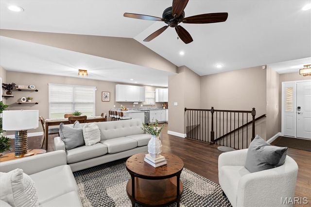 7994 Matterhorn Canyon Road, Caseyville, IL 62232