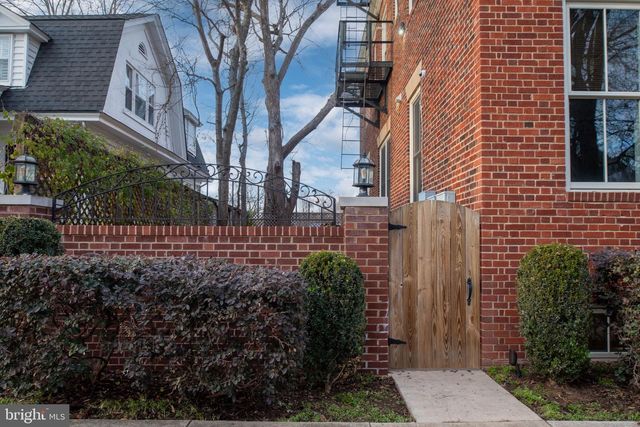 1200 PRINCE EDWARD ST, Fredericksburg, VA 22401