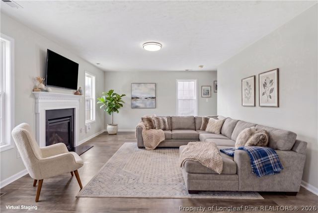 542 Gapway Court, Hope Mills, NC 28348