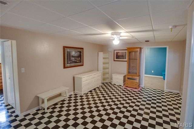 221 E Roosevelt Drive, Moro, IL 62067