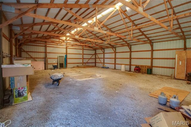 221 E Roosevelt Drive, Moro, IL 62067