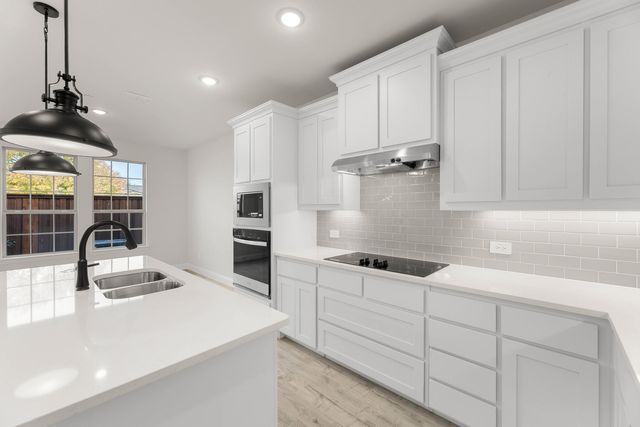 655 Sandiford Court, Mansfield, TX 76063