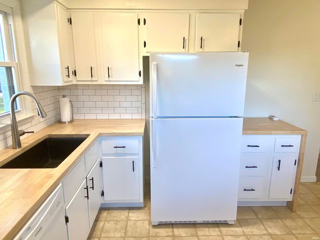 2051 Cass Avenue, Evansville, IN 47714