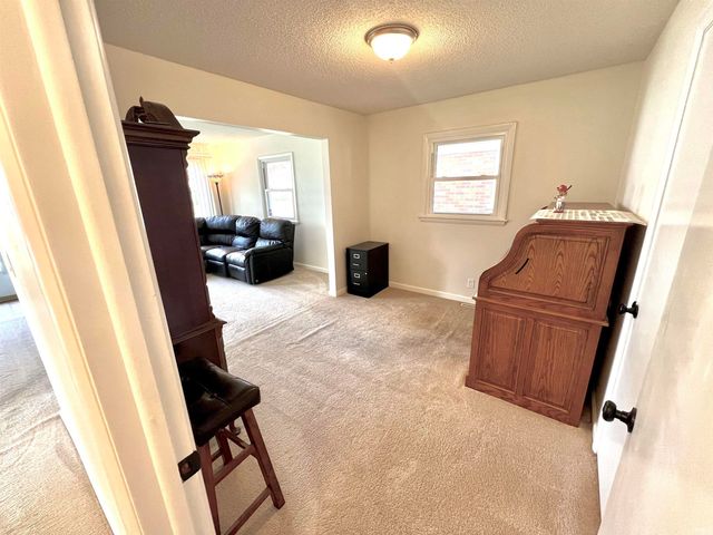 2051 Cass Avenue, Evansville, IN 47714