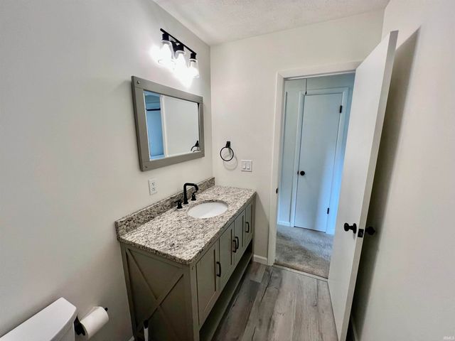 2051 Cass Avenue, Evansville, IN 47714