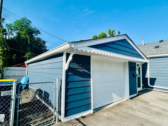 201 Leach Street, Greencastle, IN 46135
