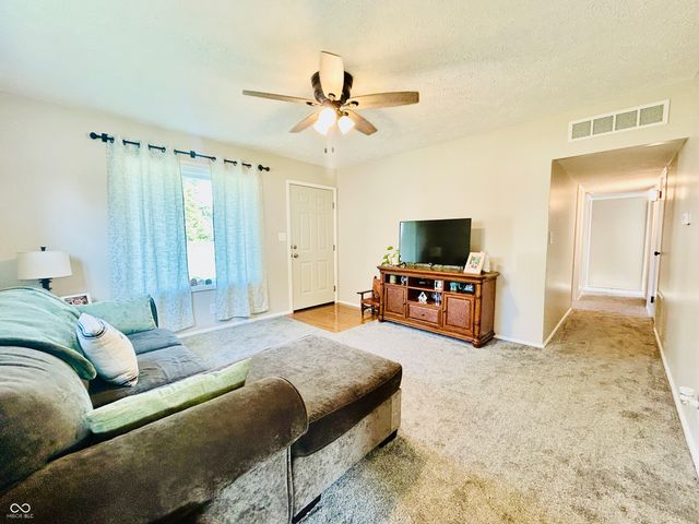 201 Leach Street, Greencastle, IN 46135
