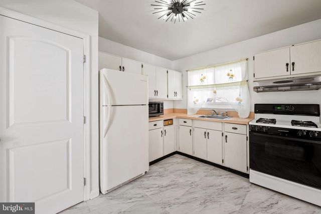 916 PRESTWOOD, Baltimore, MD 21228