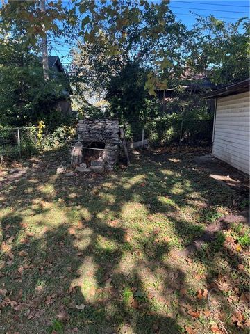 6018 E 12th Terrace, Kansas City, MO 64126