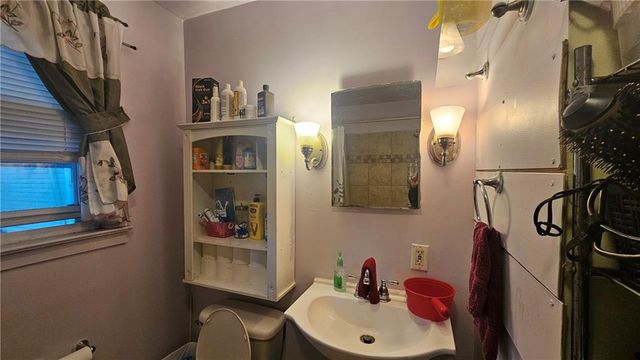 6018 E 12th Terrace, Kansas City, MO 64126