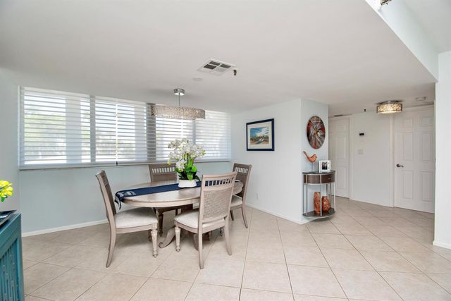 8200 Lakeshore Drive 202, Hypoluxo, FL 33462