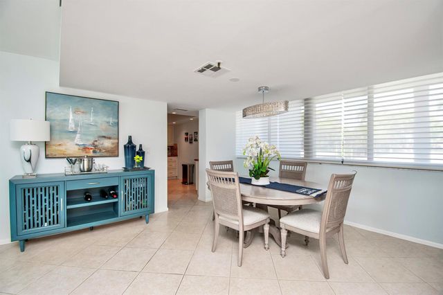 8200 Lakeshore Drive 202, Hypoluxo, FL 33462