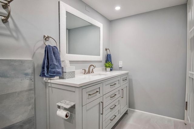 8200 Lakeshore Drive 202, Hypoluxo, FL 33462