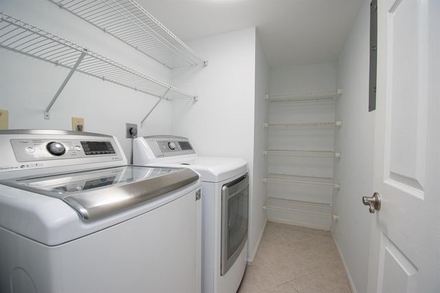 8200 Lakeshore Drive 202, Hypoluxo, FL 33462