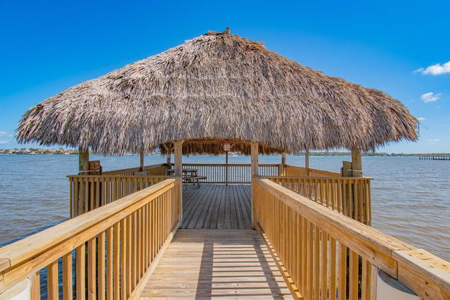8200 Lakeshore Drive 202, Hypoluxo, FL 33462
