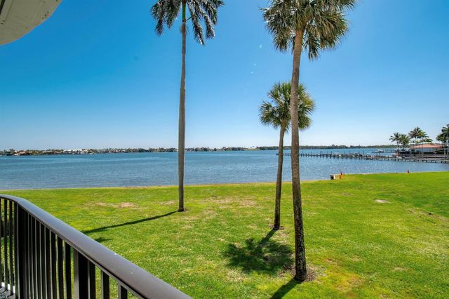 8200 Lakeshore Drive 202, Hypoluxo, FL 33462