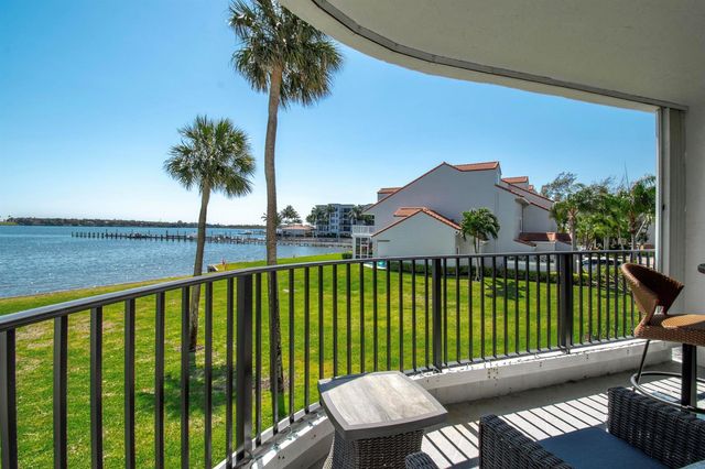 8200 Lakeshore Drive 202, Hypoluxo, FL 33462